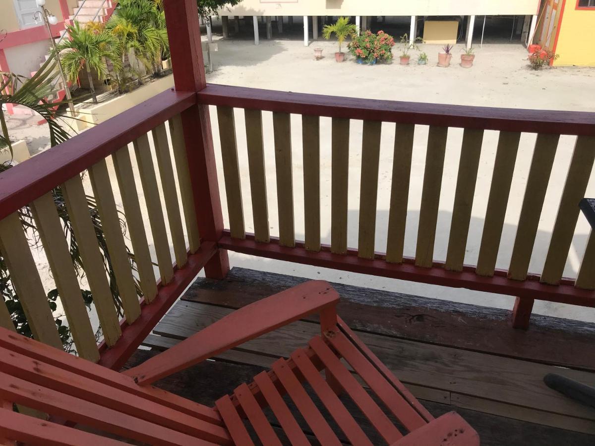 Tropical Paradise Express Hotel