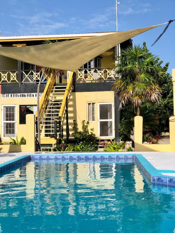 The Novelo Guest house Caye Caulker