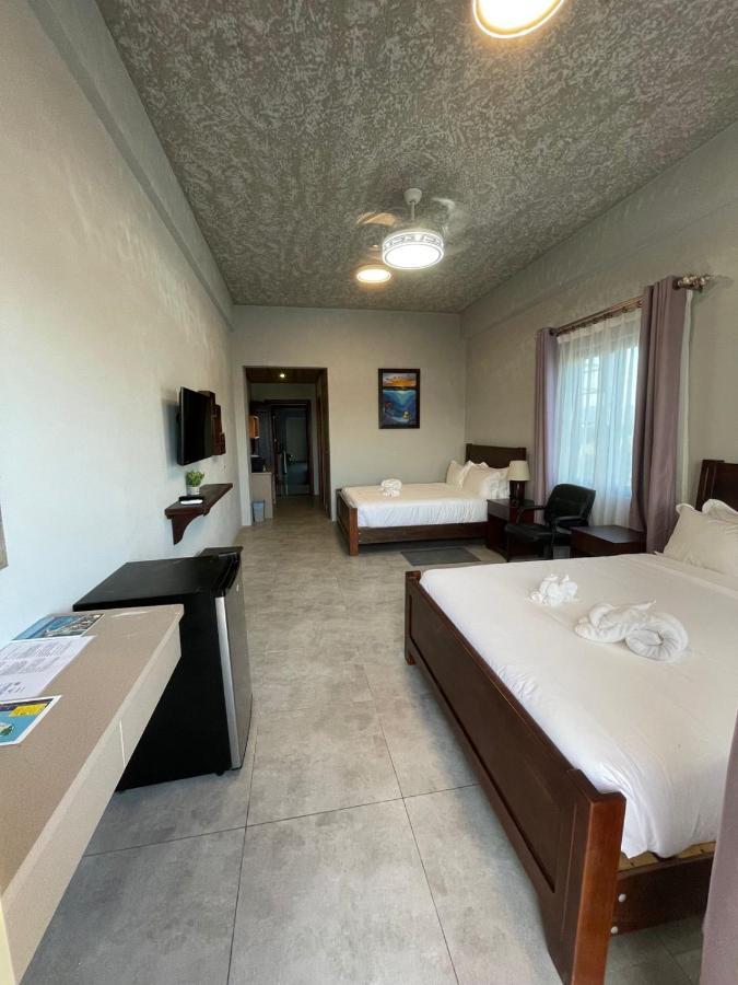 Hotel Coral View & Caye Caulker