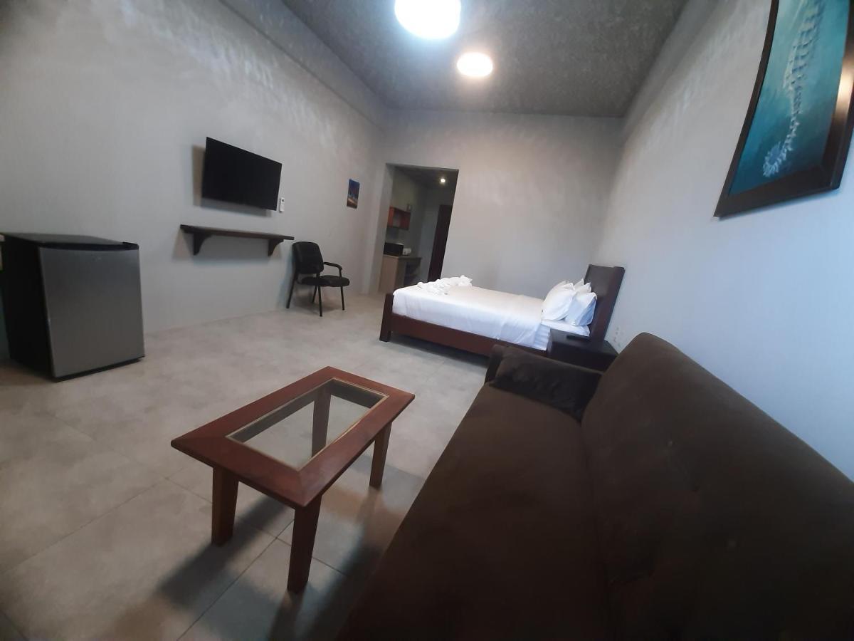 Coral View & 5* Caye Caulker