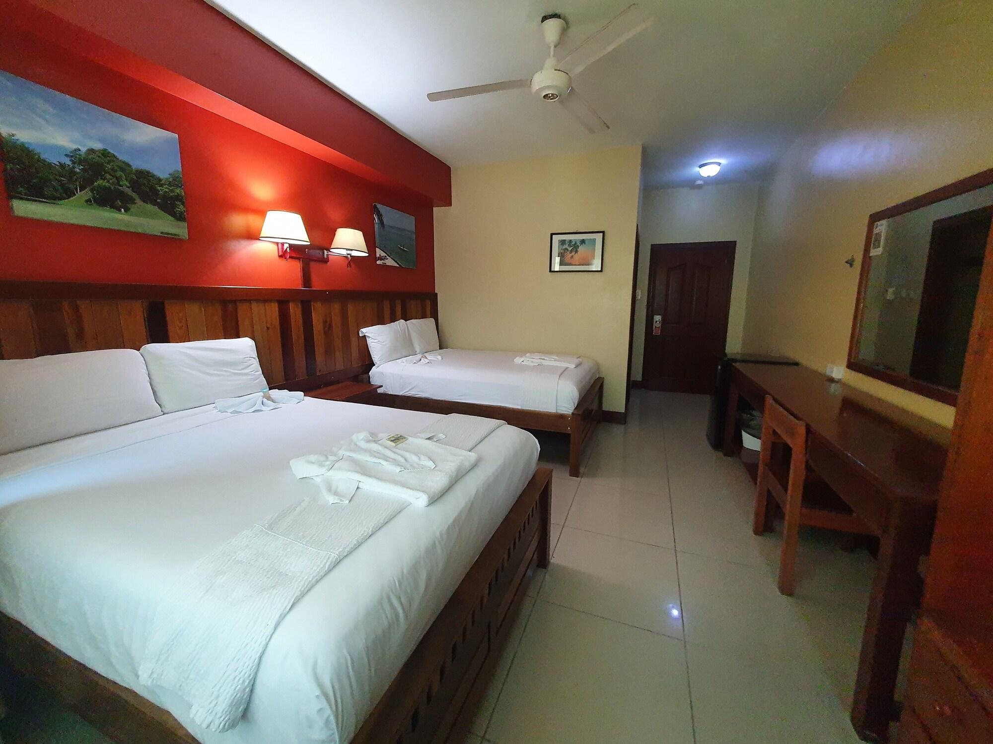 Plaza Hotel 3*