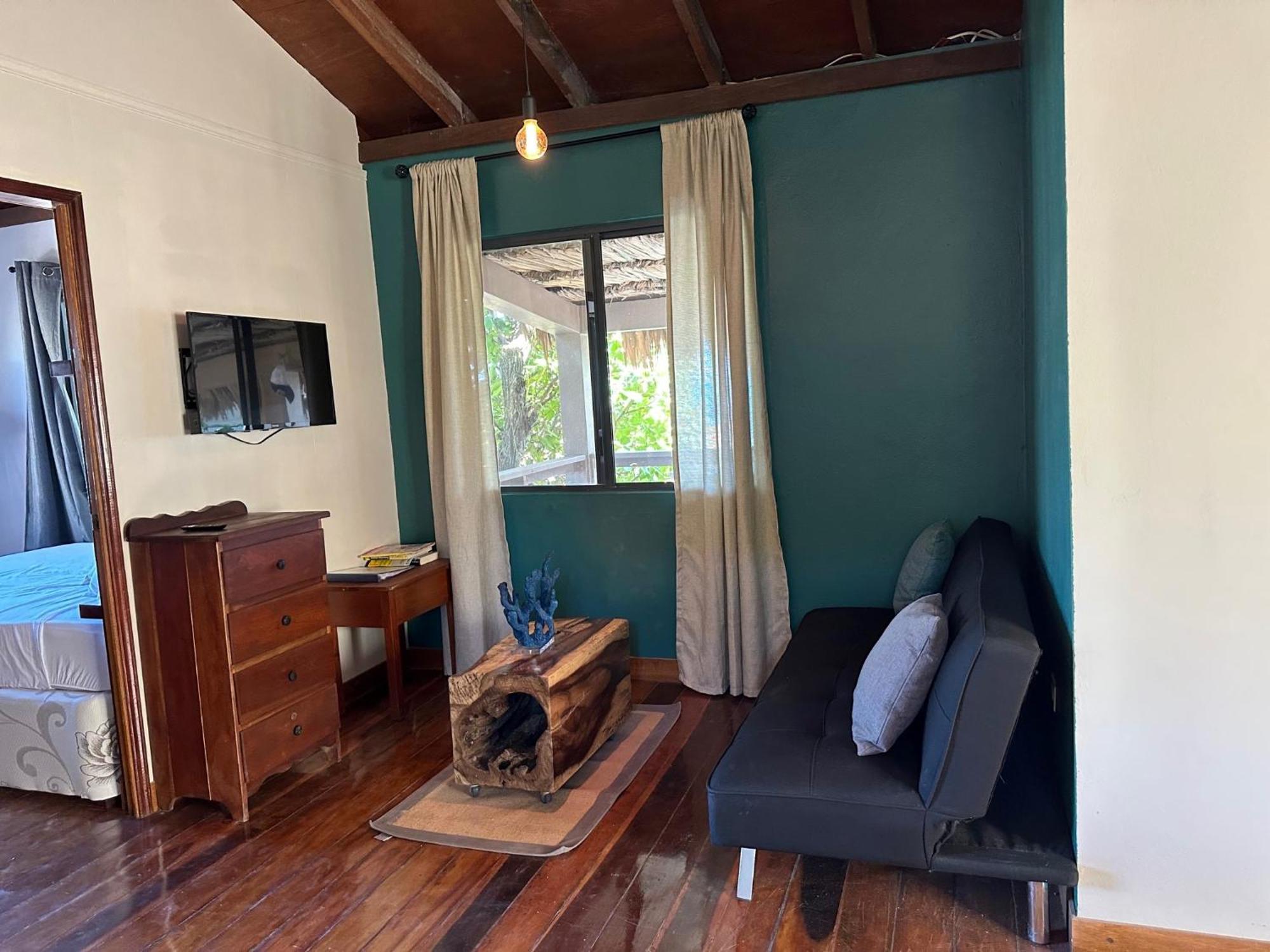 The Bounty Hotel Caye Caulker
