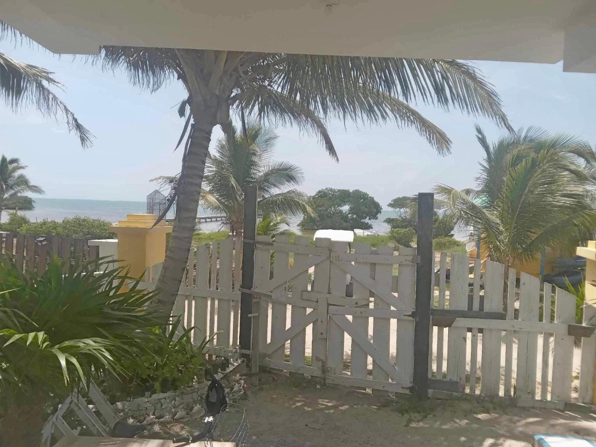 Guest house The Novelo Caye Caulker