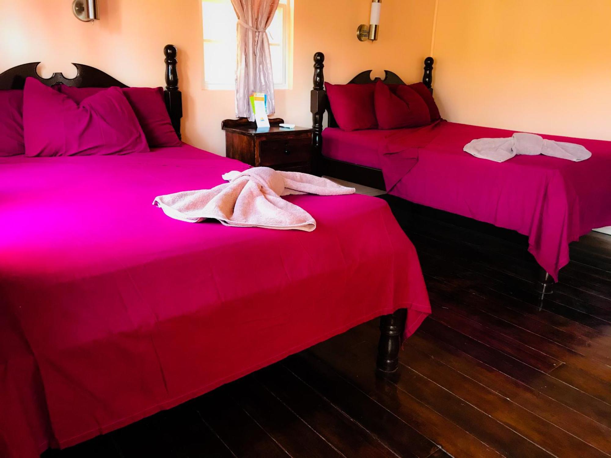 Tropical Paradise Hotel Caye Caulker