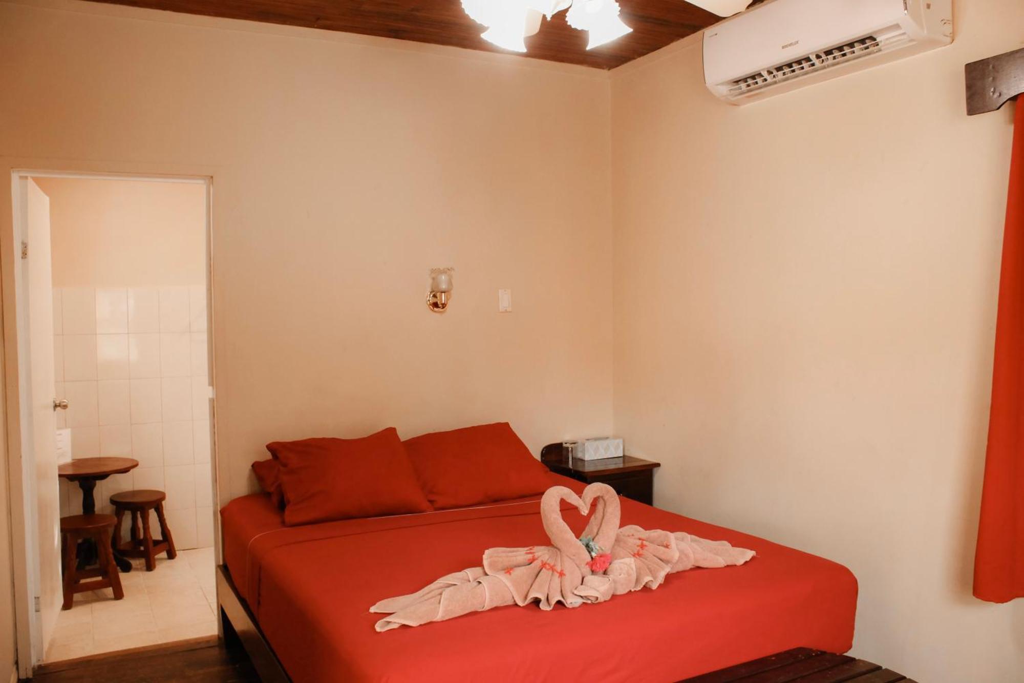 Tropical Paradise Hotel Caye Caulker