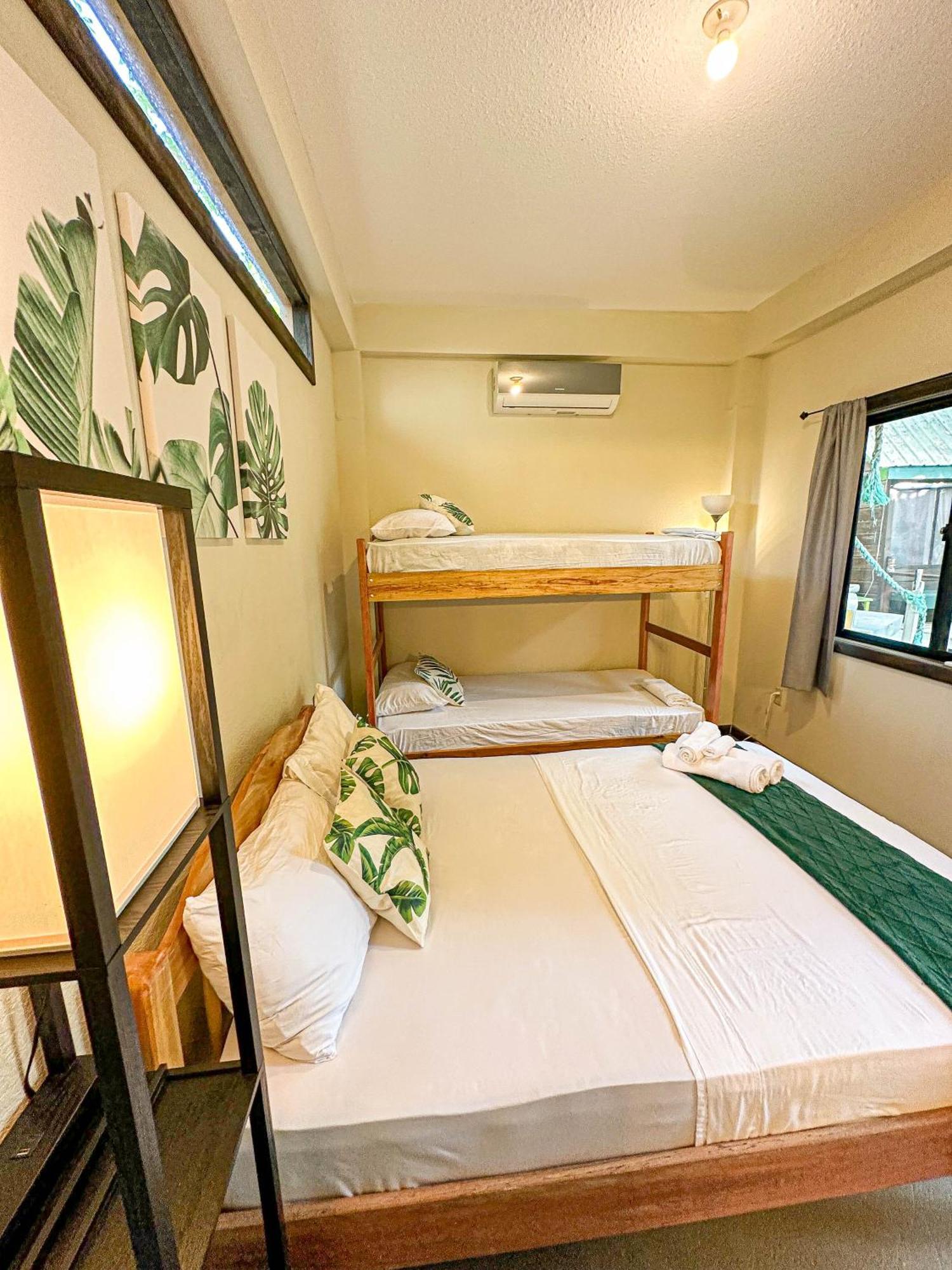 Bella's Backpackers Hostel *