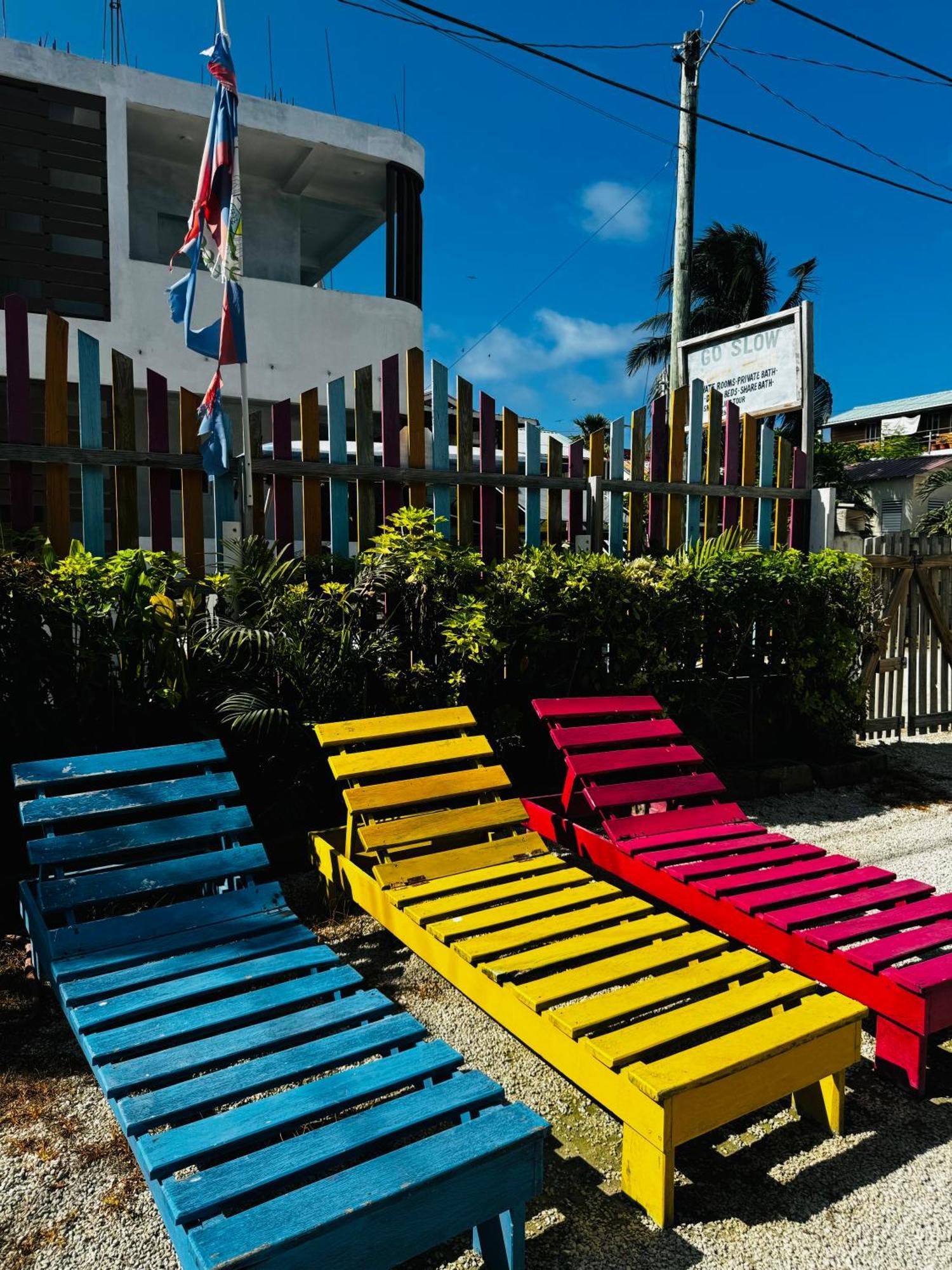 Hostel Go Slow Caye Caulker
