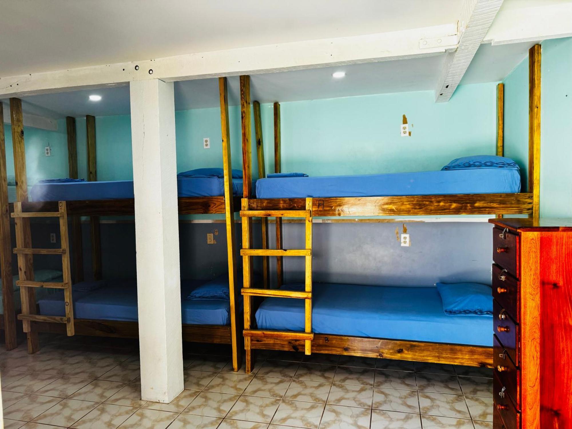 Go Slow Hostel *