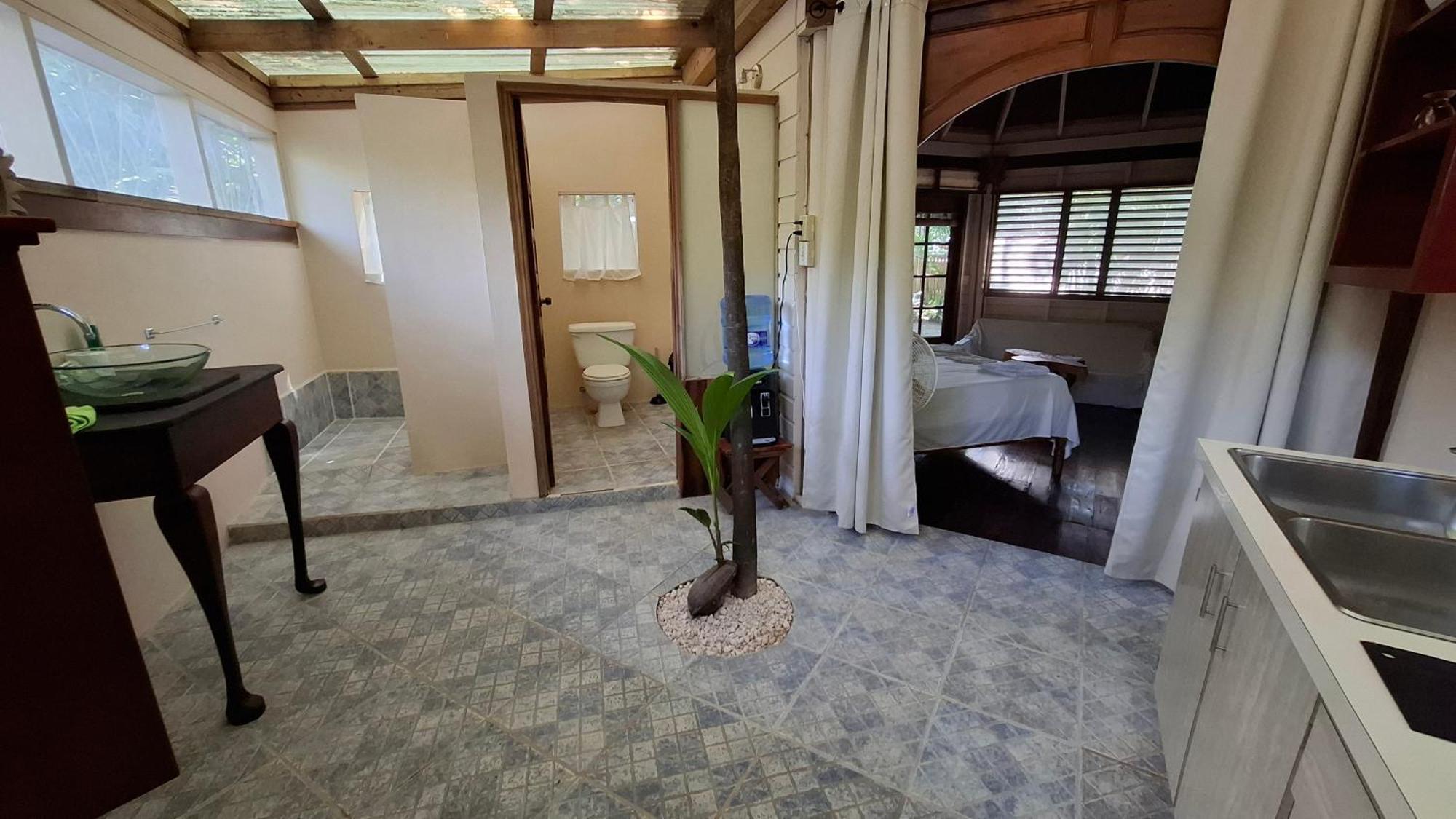 Jungle Cocoon Bed & Breakfast 3*