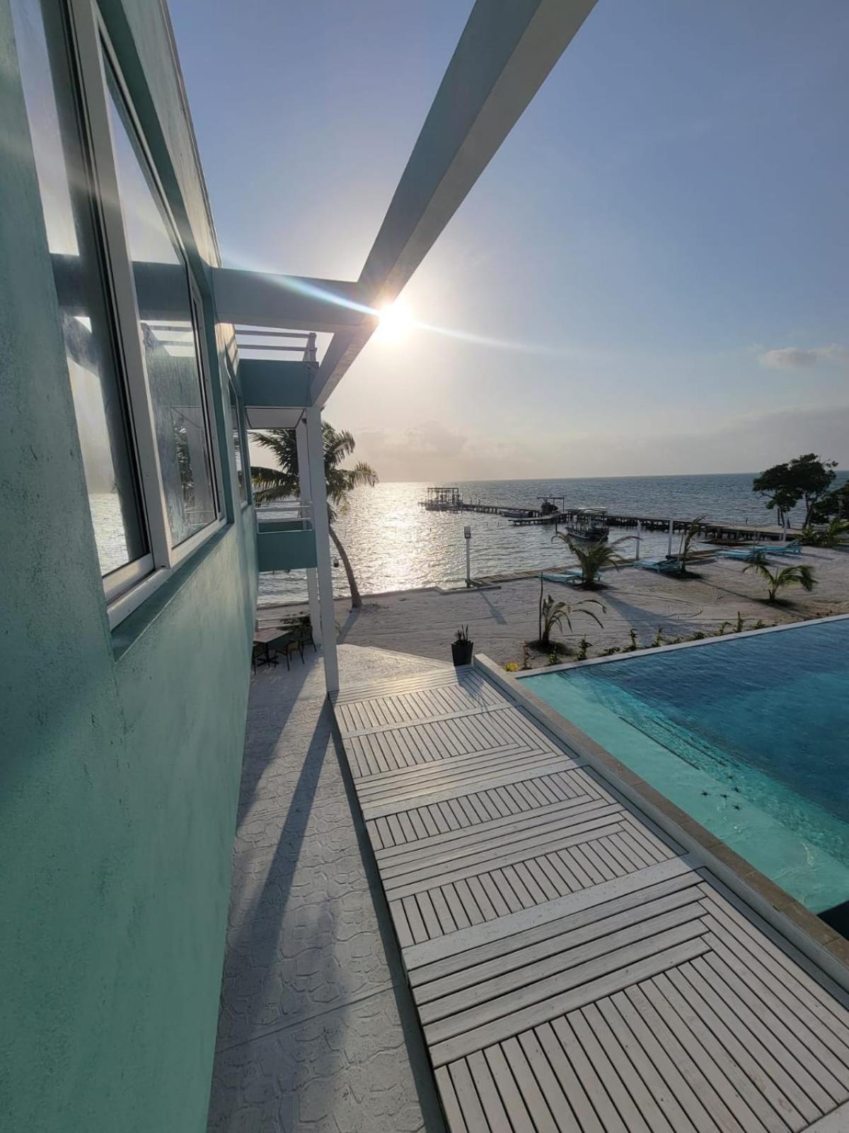 Island Magic * Caye Caulker