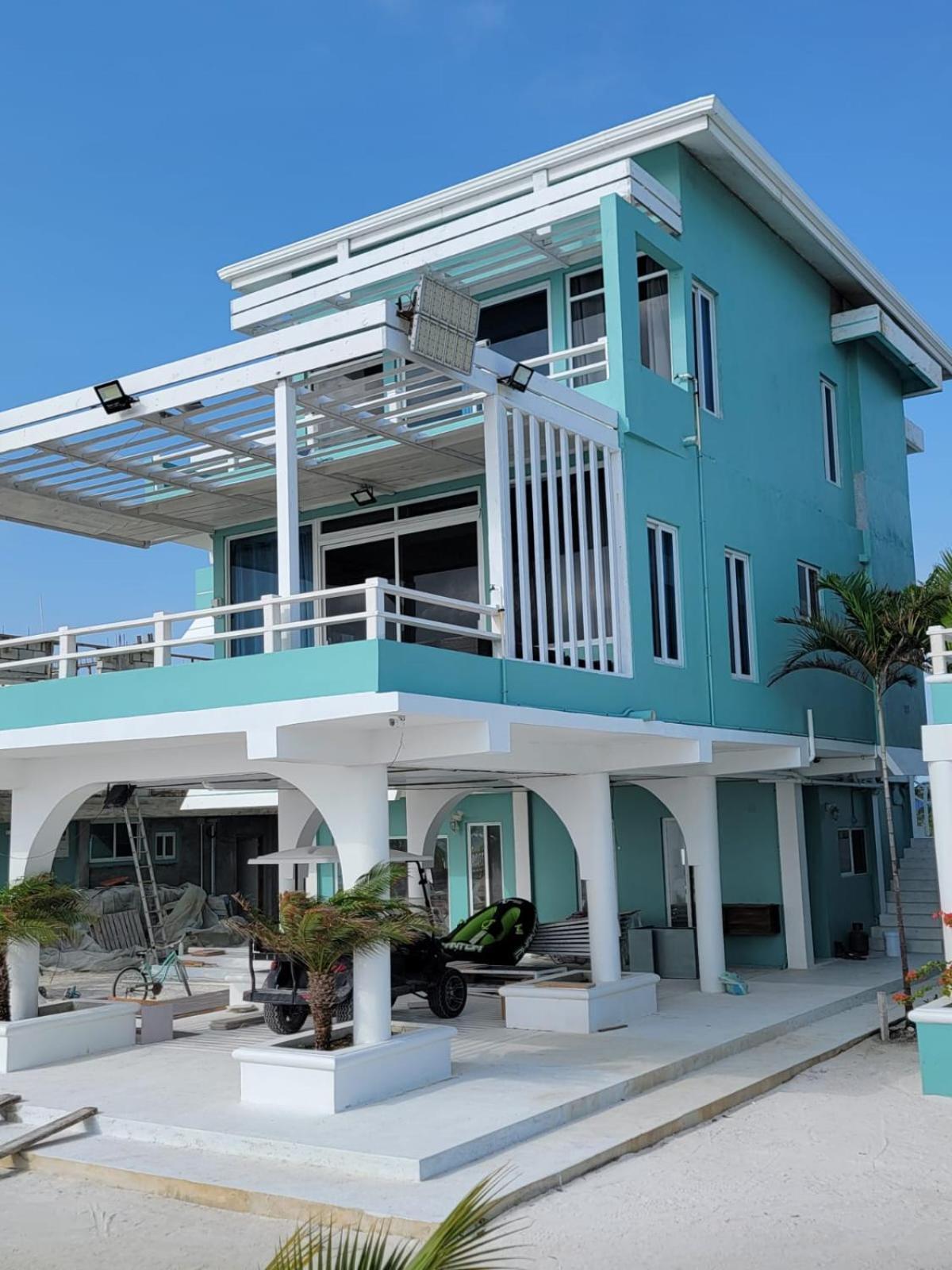 Hotel Island Magic *