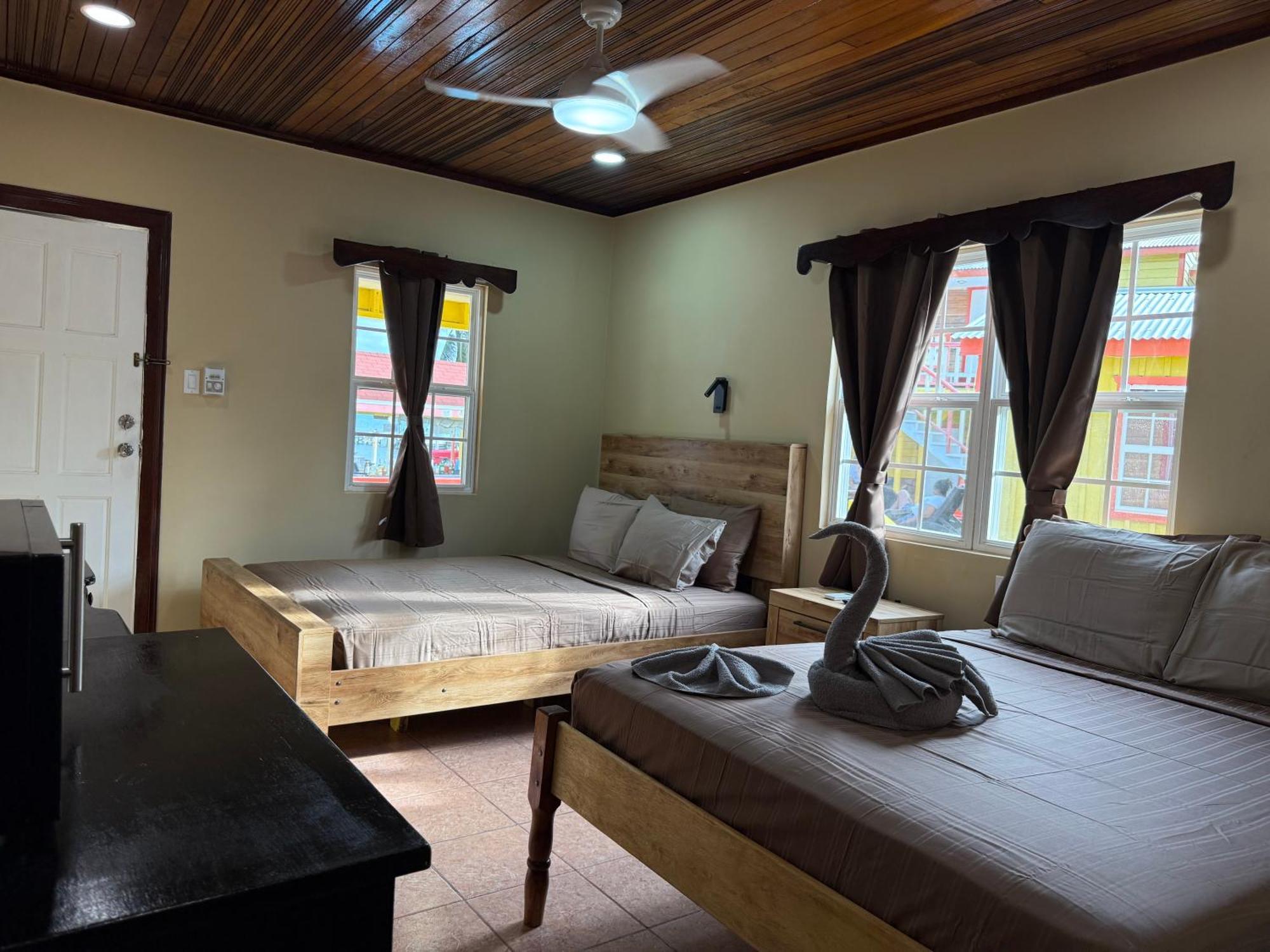 Tropical Paradise 3* Caye Caulker