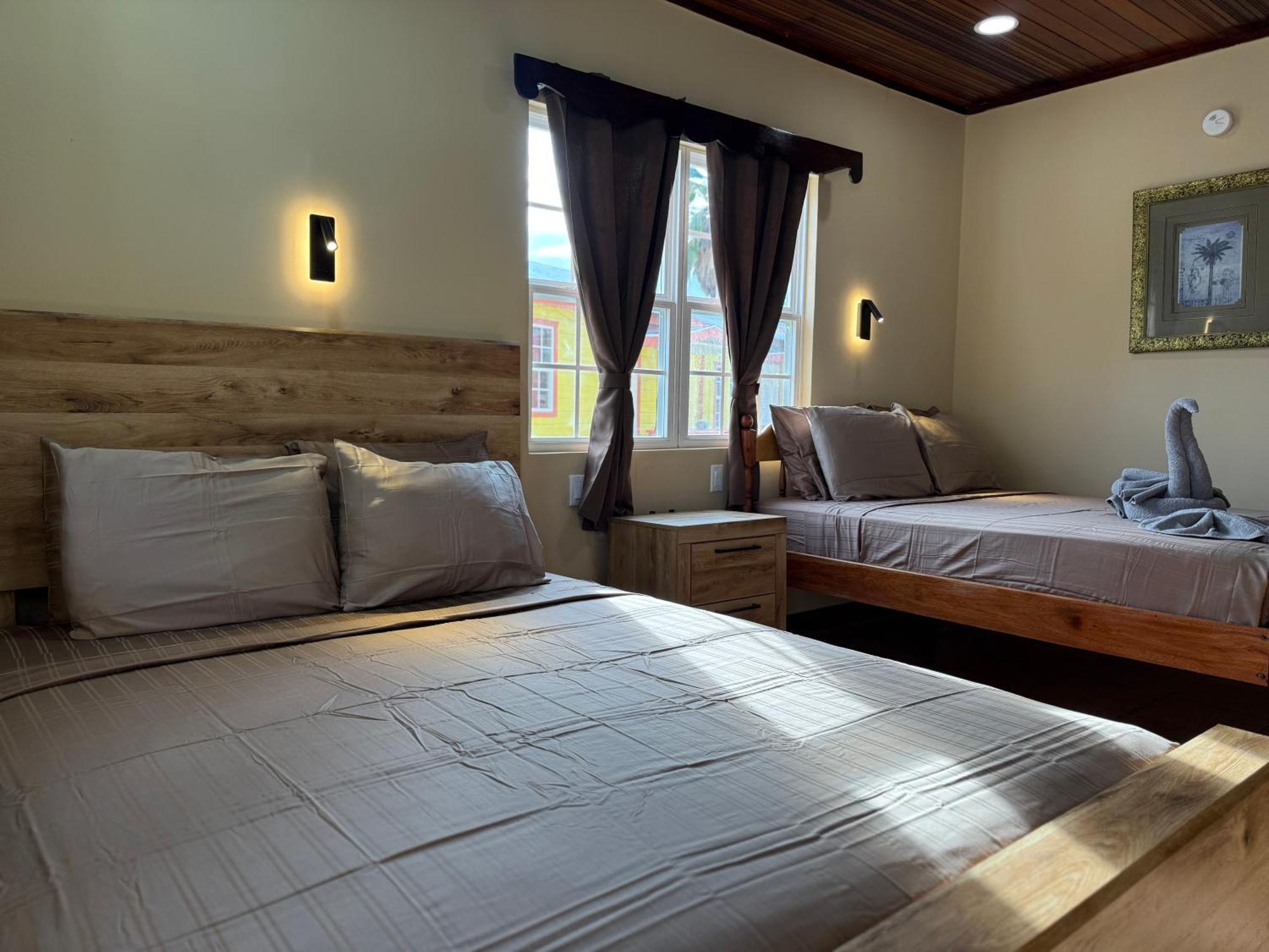 Tropical Paradise Hotel 3*