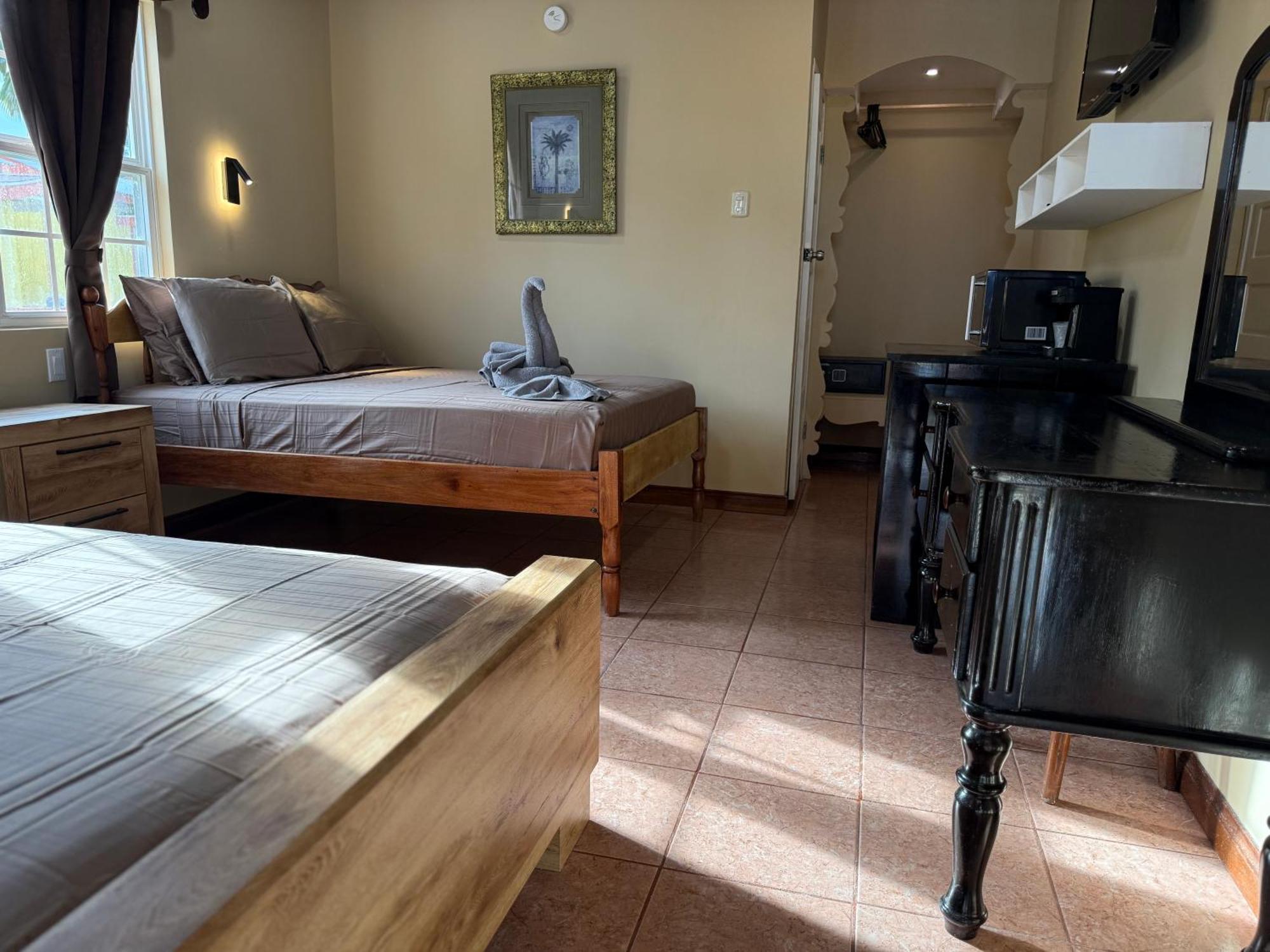 Tropical Paradise 3* Caye Caulker