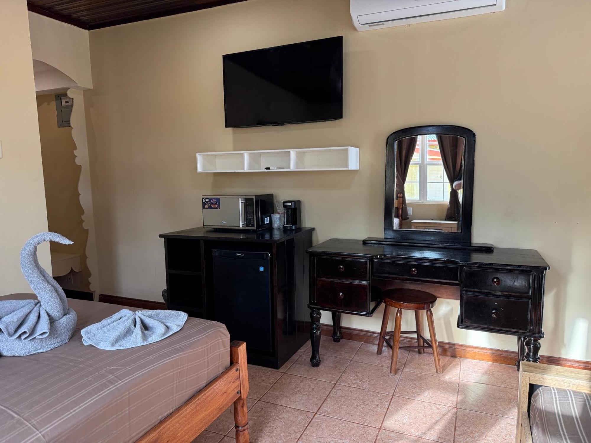 Tropical Paradise 3* Caye Caulker