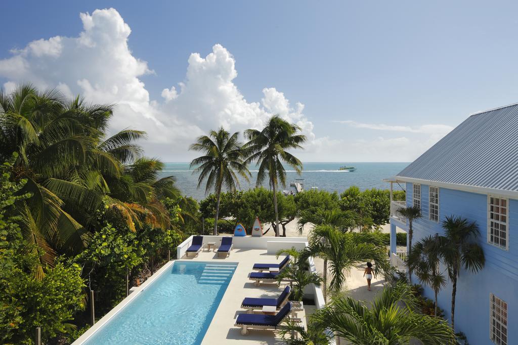 Weezie's Ocean Front And Garden 3* Caye Caulker