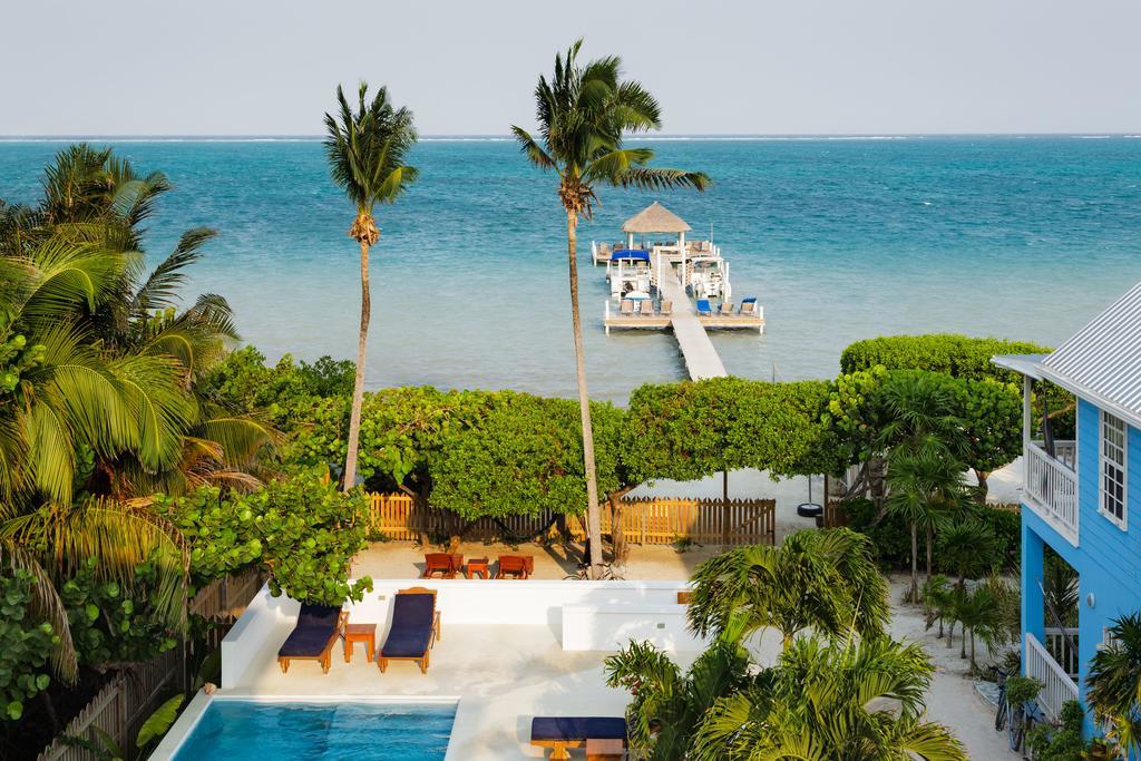 Weezie's Ocean Front And Garden