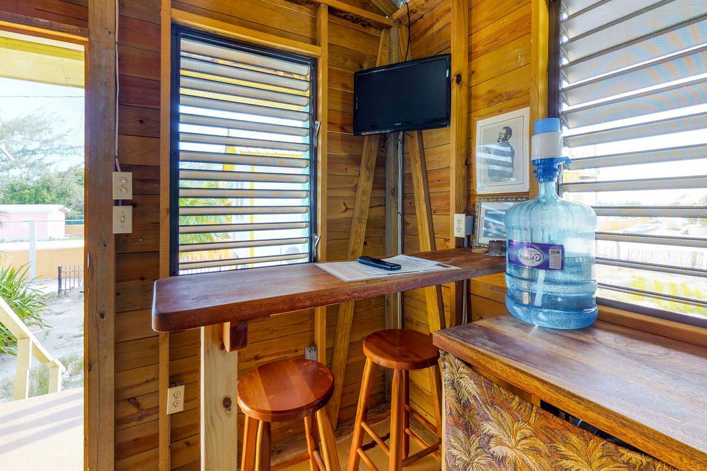 Johnny O's Cabana Holiday home Caye Caulker