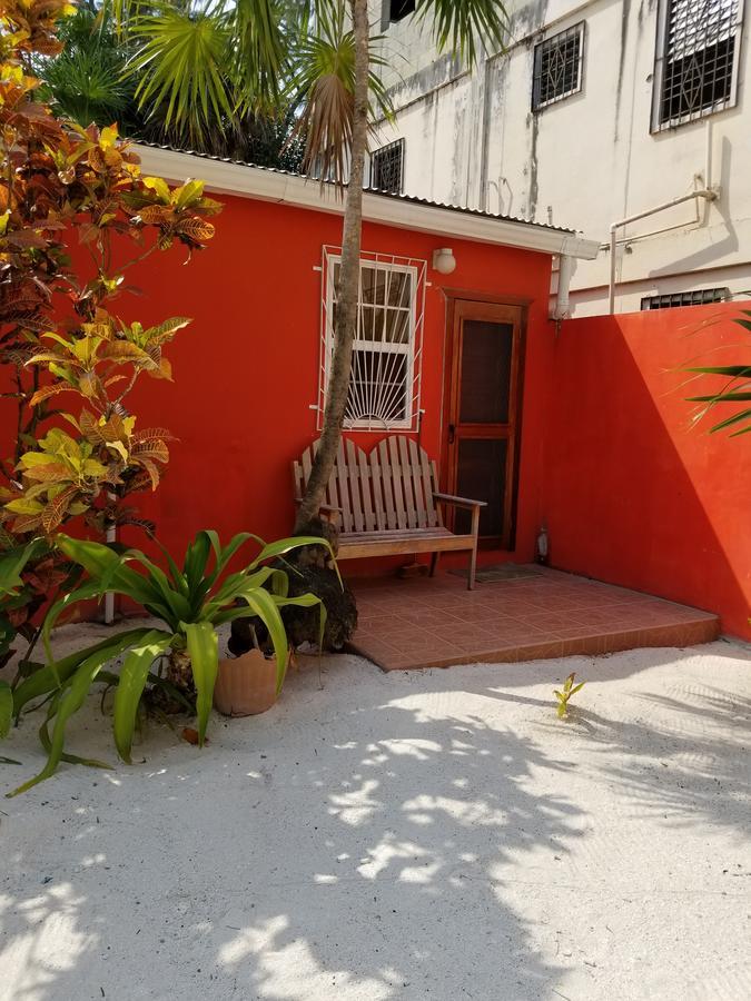 Canuck Cottages 4* Caye Caulker