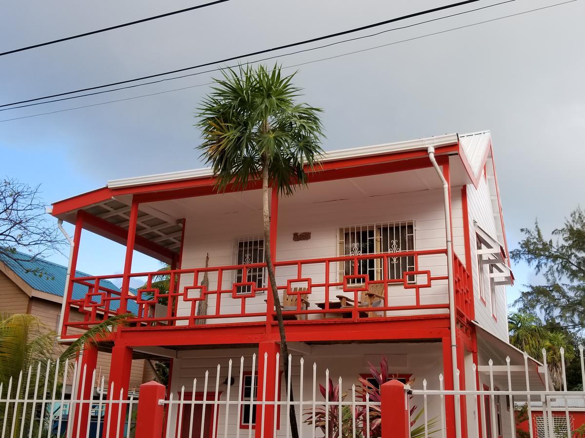 Canuck Cottages 4* Caye Caulker