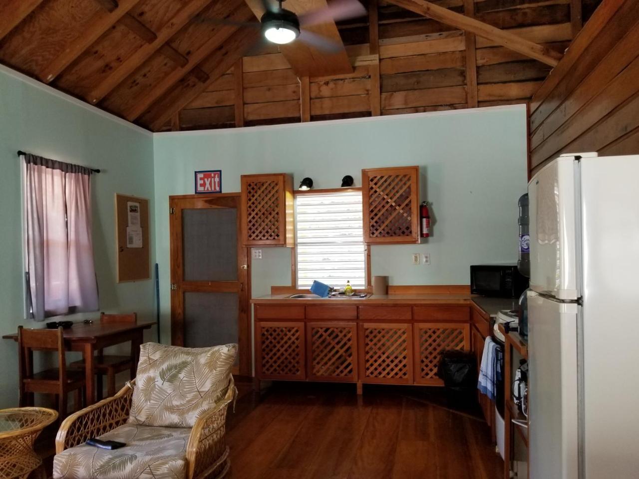 Canuck Cottages Casa de hóspedes