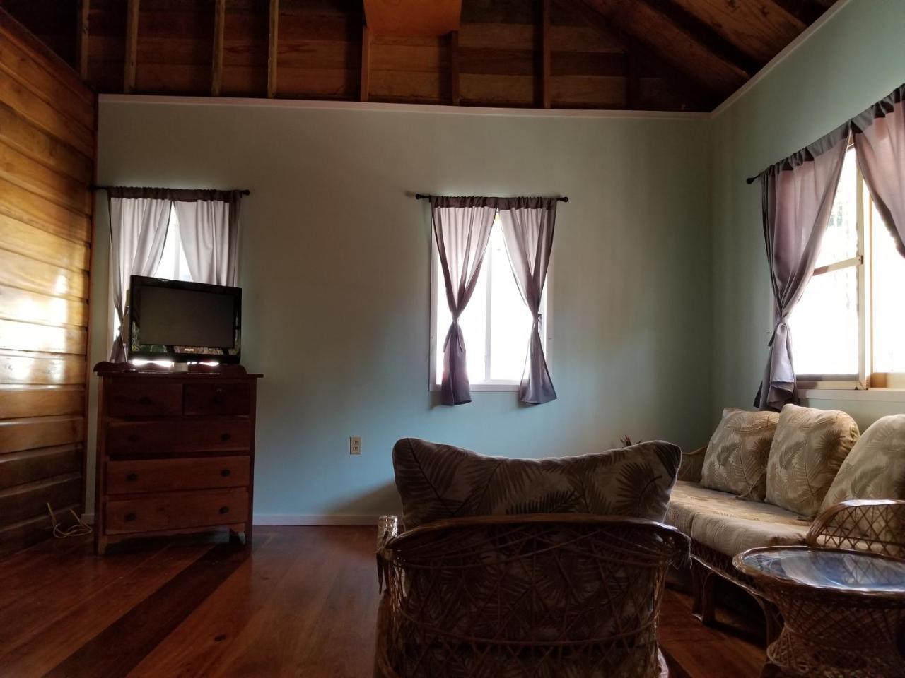Casa de hóspedes Canuck Cottages