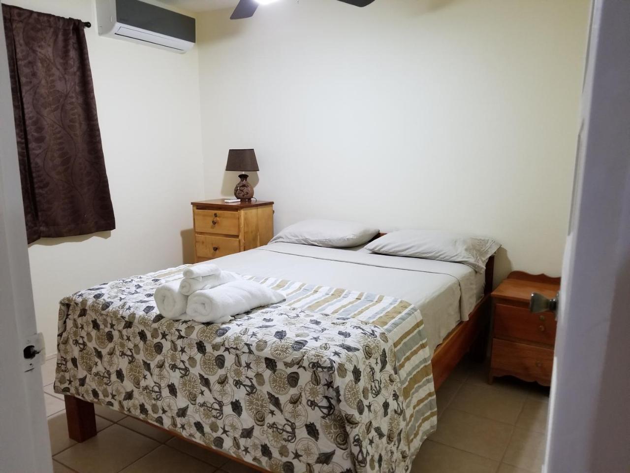 Canuck Cottages 4*