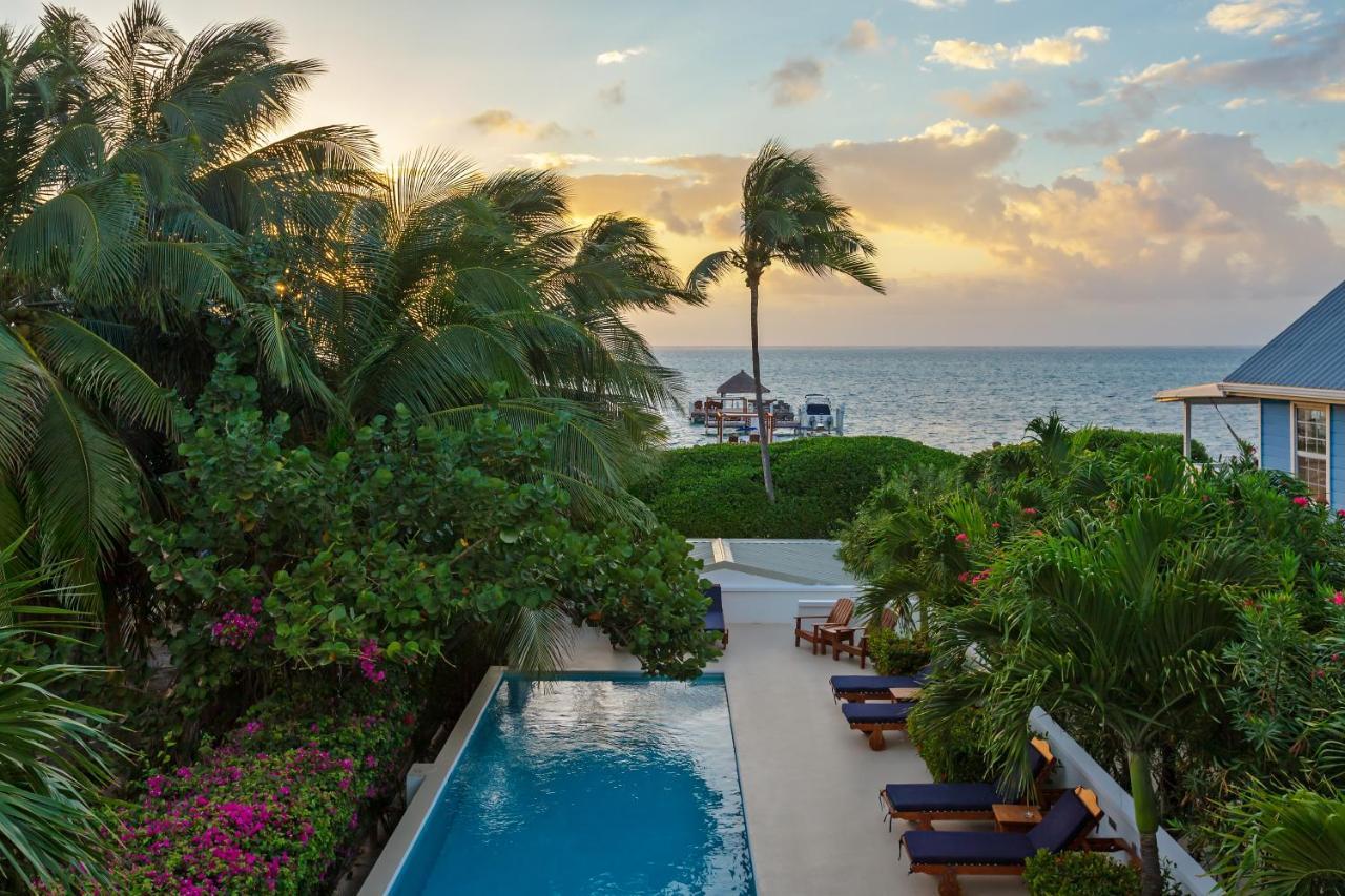 Weezie's Ocean Front And Garden Hotel Caye Caulker